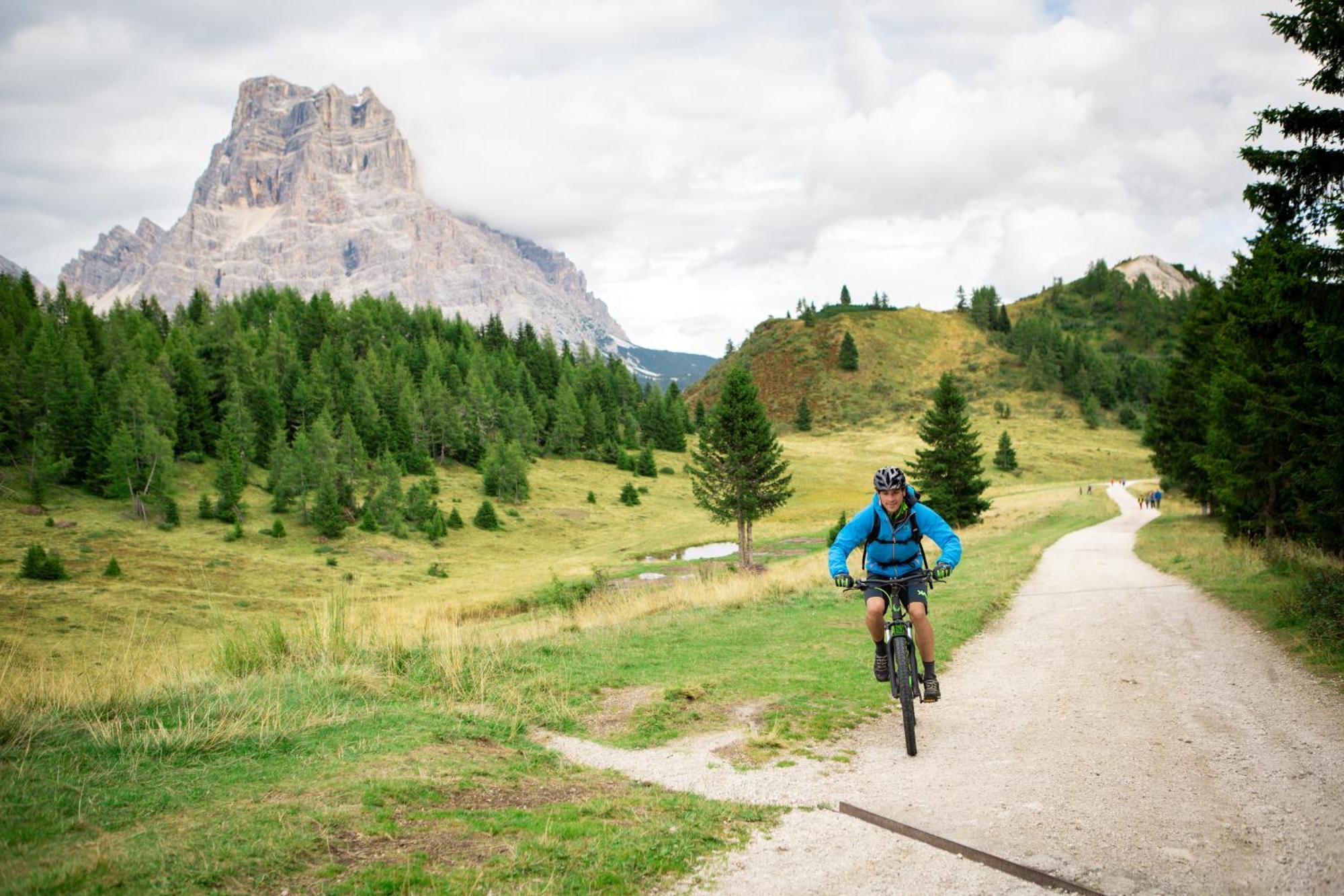 Naturae Lodge Wellness & Spa Alleghe Luaran gambar